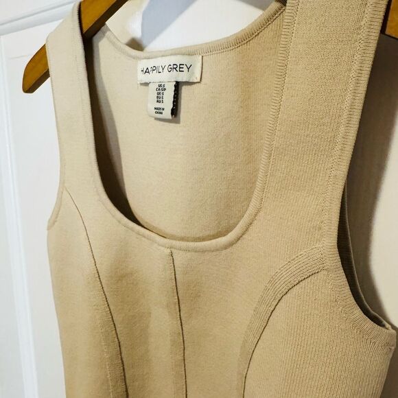 Happily Grey Beige Tank Top - Picture 4 of 7